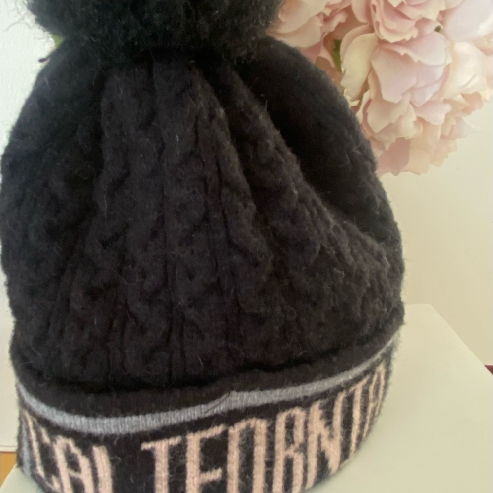 Robin Ruth Black Knit Beanie with Pom-Pom - Picture 9 of 9